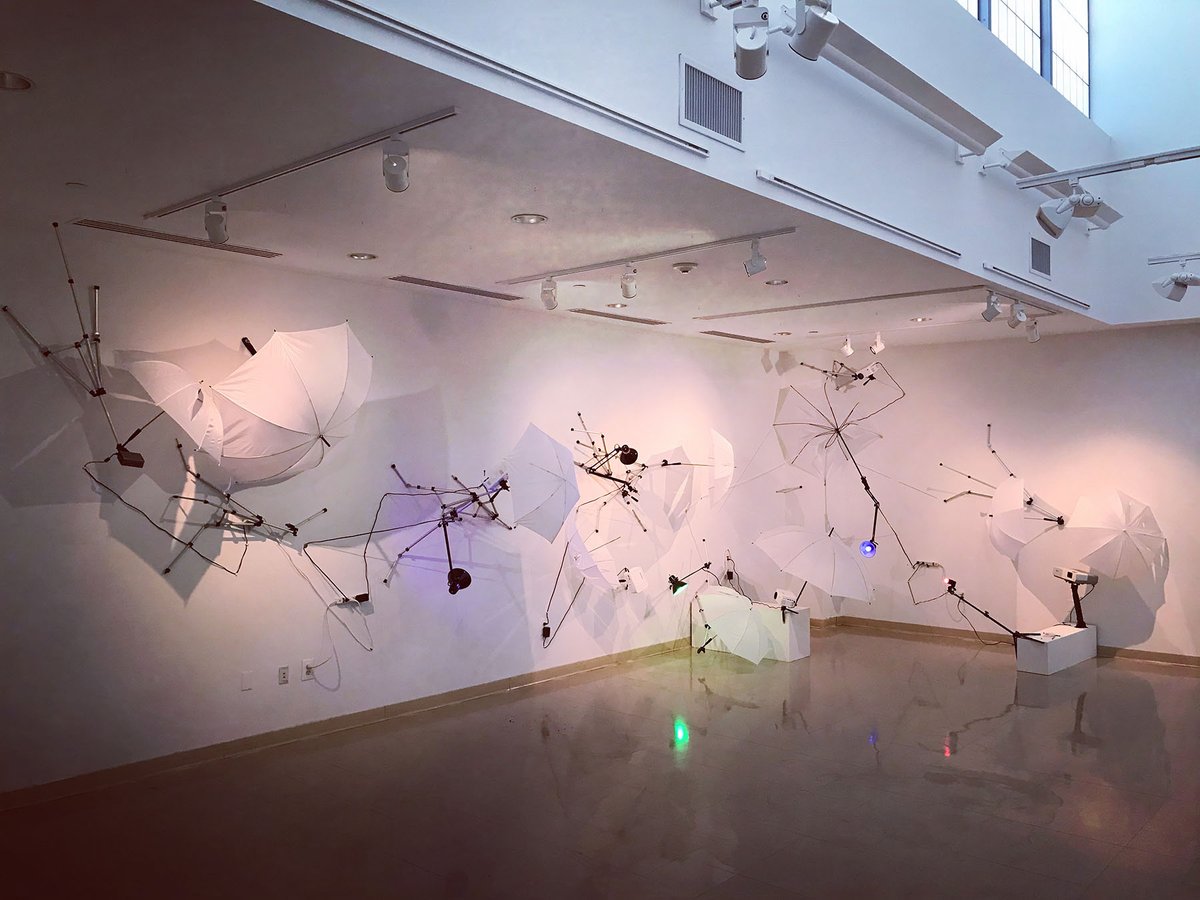 BergenCC's tweet photo. Gallery Exhibition Blurs Virtual with Reality. Read more at https://t.co/QqPbtkU11O
#GalleryBergen #gallery #Bergen #virtual #reality #exhibition #closingreception #reception #art #artists #performers #dancers #ParamusNJ #Paramus #NJ https://t.co/9azUYCwCtp