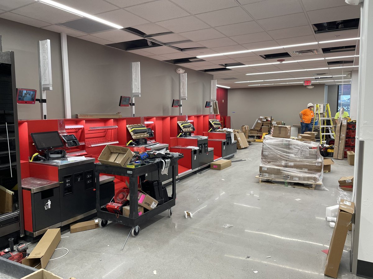 Ryan_AtTarget's tweet image. Planorama Kickoff at 3405! Lots of support from D146 to get us guest ready by Oct 24th!