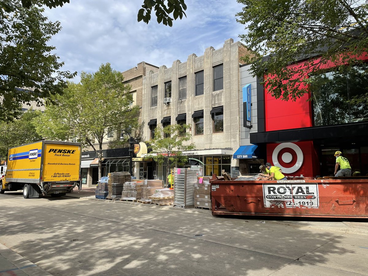 Ryan_AtTarget's tweet image. Planorama Kickoff at 3405! Lots of support from D146 to get us guest ready by Oct 24th!