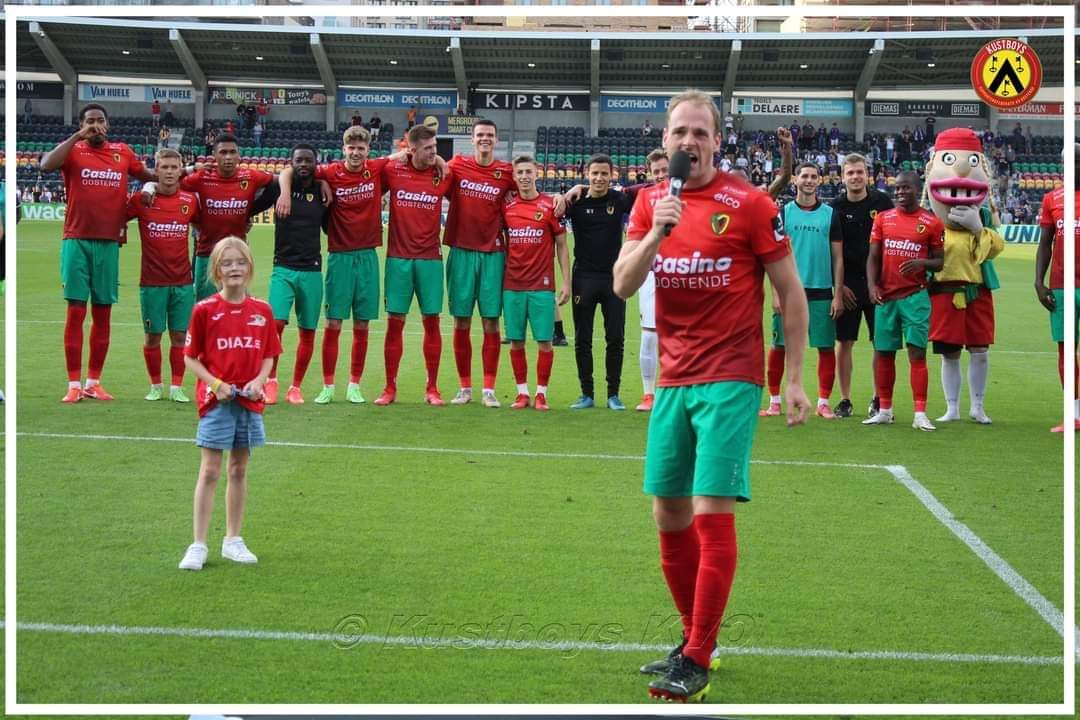 DenysPhilip's tweet photo. Uze Brecht Capon, terecht in het dreamteam vd week! @voetbalkrant @kvoostende @KustboysKVO @GGanaye #ostendboy #wΓ¨reldploegsje #KVO #proudtobeakustboy ππππβ€π https://t.co/VDkNTC3kns