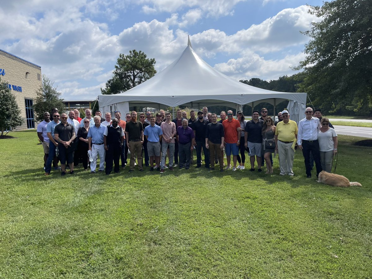 TomHodgesAuto's tweet image. We had the distinct honor and pleasure of hosting this amazing group from the National Independent Automobile Dealer Association this past weekend! We hope they had as great a time as we did. Until next time! #NIADAvisit #TheDealsAreGoodInHollywood #AutoFamily @_NIADA