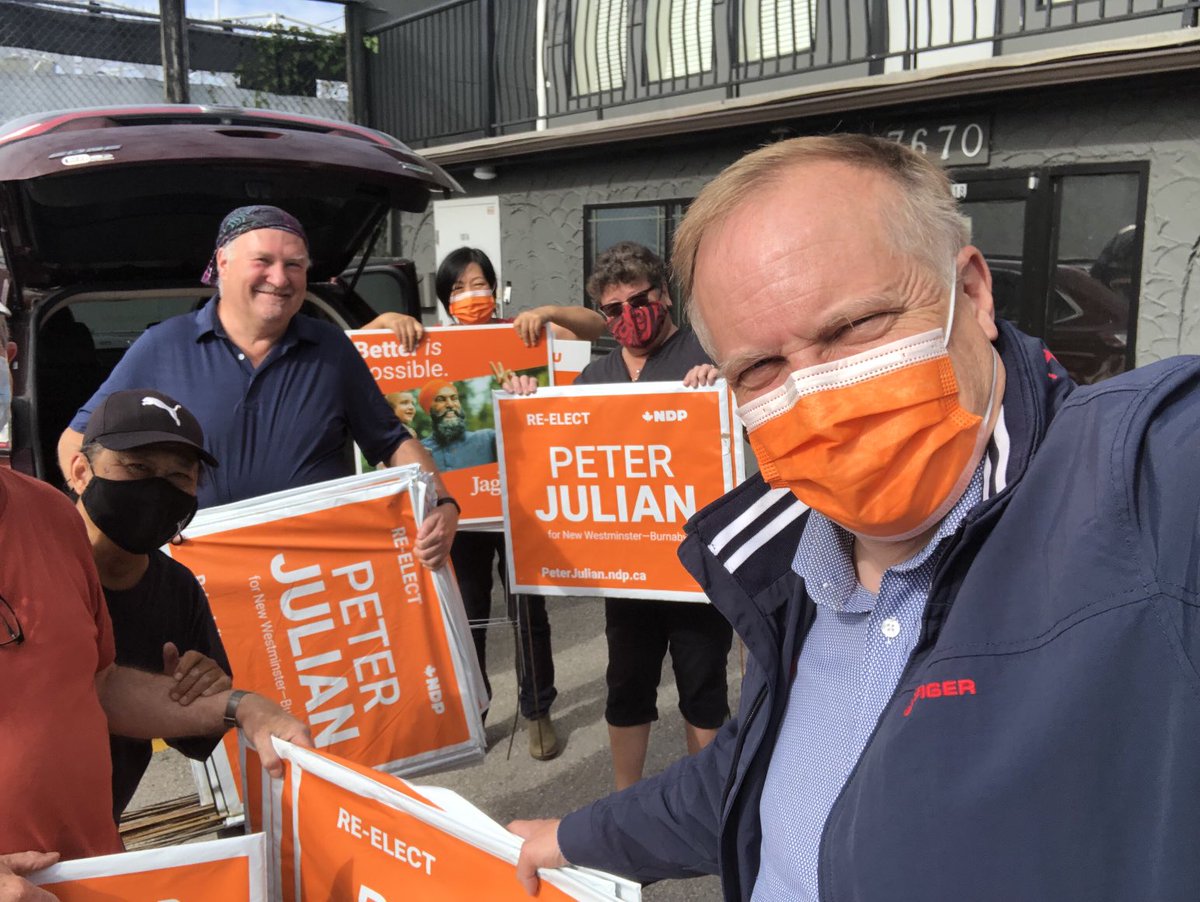 Quickly &amp; efficiently #ndp sign crews across the country are picking up orange signs &amp; recycling or preparing 4 re-use. In #NewWest &amp; #Burnaby a big thank you to ⁦<a href="/NewWestFF/">New Westminster Firefighters</a>⁩ &amp; Burnaby Firefighters ⁦<a href="/IAFF323/">Burnaby Fire L323</a>⁩ &amp; to our amazing volunteers! Thank U 2 all our sign crews!