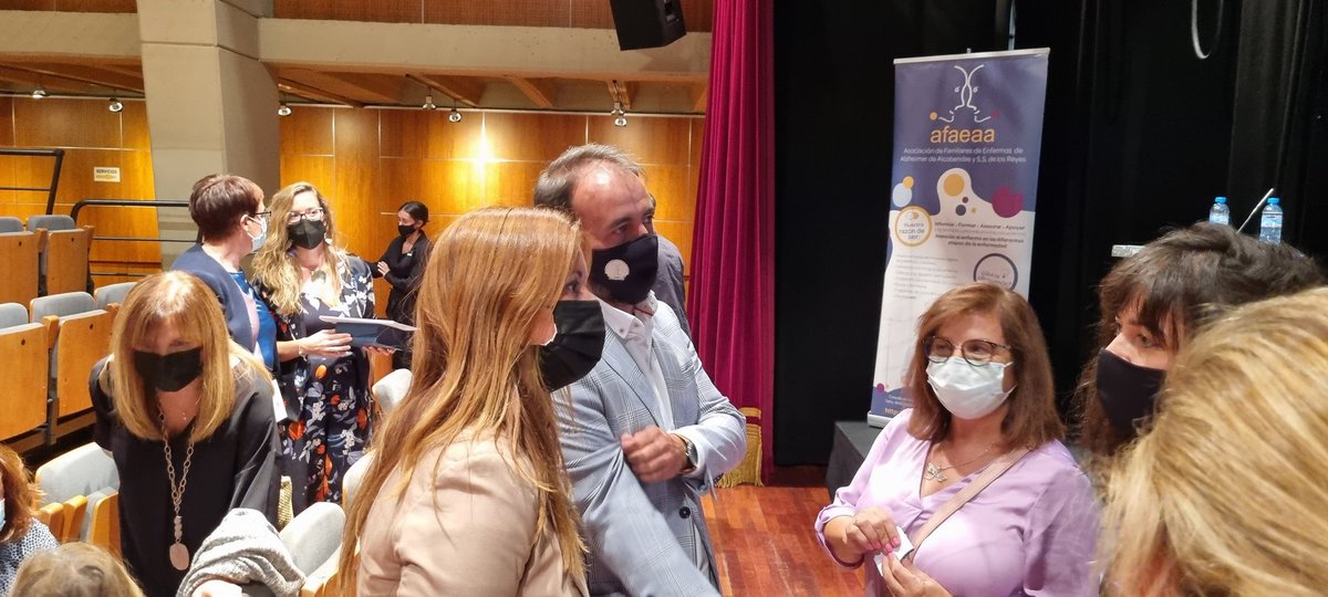vox_sanse's tweet photo. Asistimos a la ponencia con motivo del #DiaMundialdelAlzheimer junto a @afaeaalcobendas y el gran proyecto de #CalmTag.
Esa ayuda tan necesaria para personas con #Alzheimer, como para sus familias.
Enhorabuena por vuestro trabajo https://t.co/hXEKr7ad34
