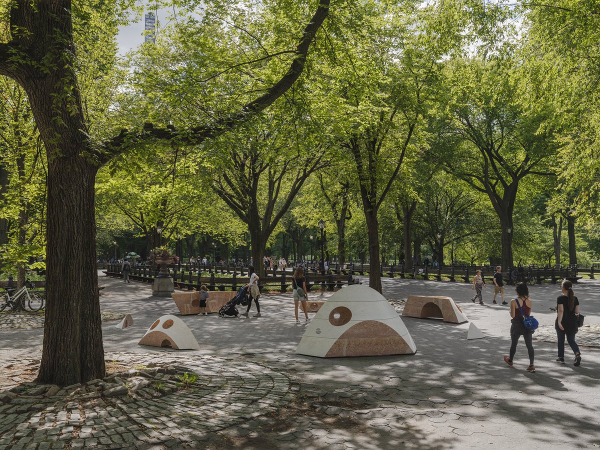 Today #InterspeciesAssembly by #SUPERFLEX opened under the protected elm trees of <a href="/CentralParkNYC/">Central Park</a>: a meeting point for humans, squirrels, &amp; other forms of life!

Come by to the artwork, Sept 21-24, open to the public all day. 

📸 Lance Gerber

#UNGA #ART2030 #Biodiversity #SDGs