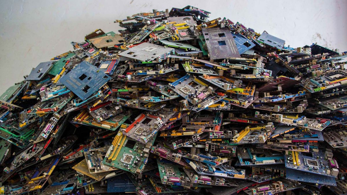 You might be sitting on a mountain of e-waste that Dell wants to recycle for you bit.ly/2XDCW1G
