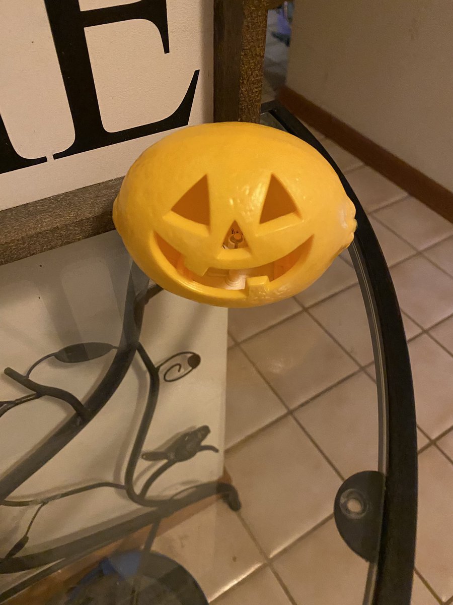 KarverNichole's tweet photo. Target has Halloween lemons!!!  They come in a 2 pack so me and my BFF have BFF Jack-o-lemons @ATWWDpodcast  @xtineschiefer  @TheEmSchulz @CrystalHReed1  #livelovelemon. #Halloween #hauntedfruit #target https://t.co/VrMP59QvLi