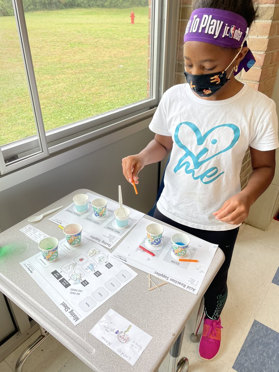 Kieselpeeps's tweet photo. Testing the properties of acids. .@Kieselpeeps @EastHills4_8 @MysterySci https://t.co/RfXdxwMi03