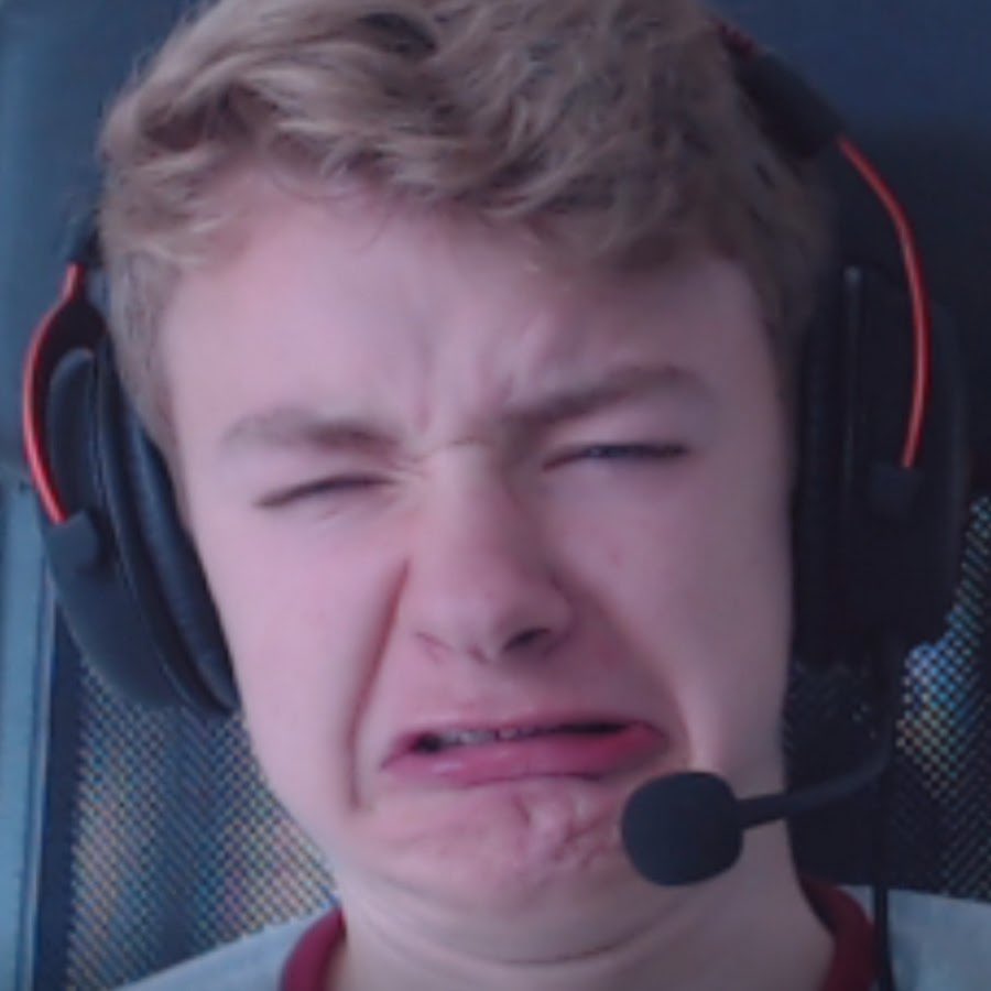 skinnystoner69's tweet photo. why do i hate him so much https://t.co/LuTgzm0Bmz