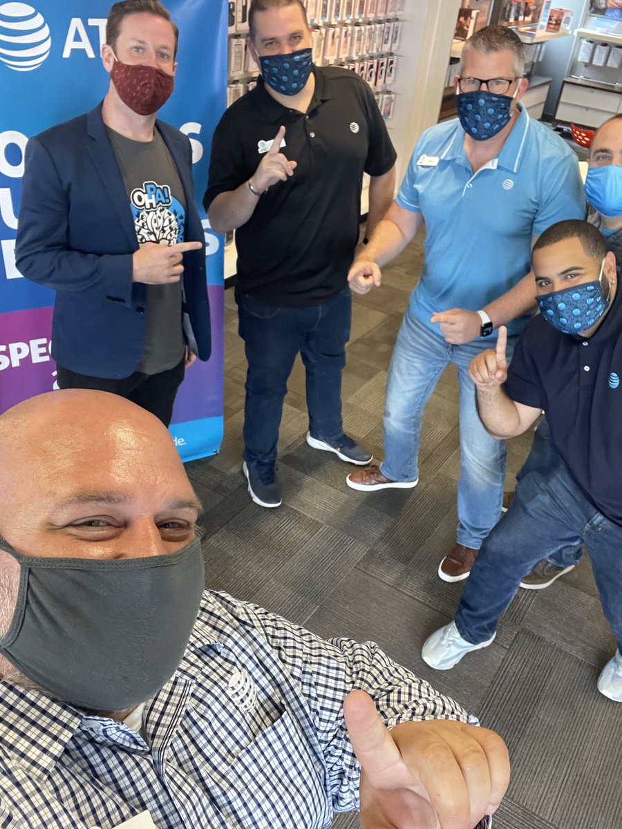 Simila's tweet photo. Great visit from our DOS @realmccoy1988 here at Money Mundy. @TheRealATTLos @theeastregion @OHPAunstOHPAble @ohpa_EPIC #att @MDP_ALUM_LIFE @Derrick_inFOCUS https://t.co/jXDZqDJk1J