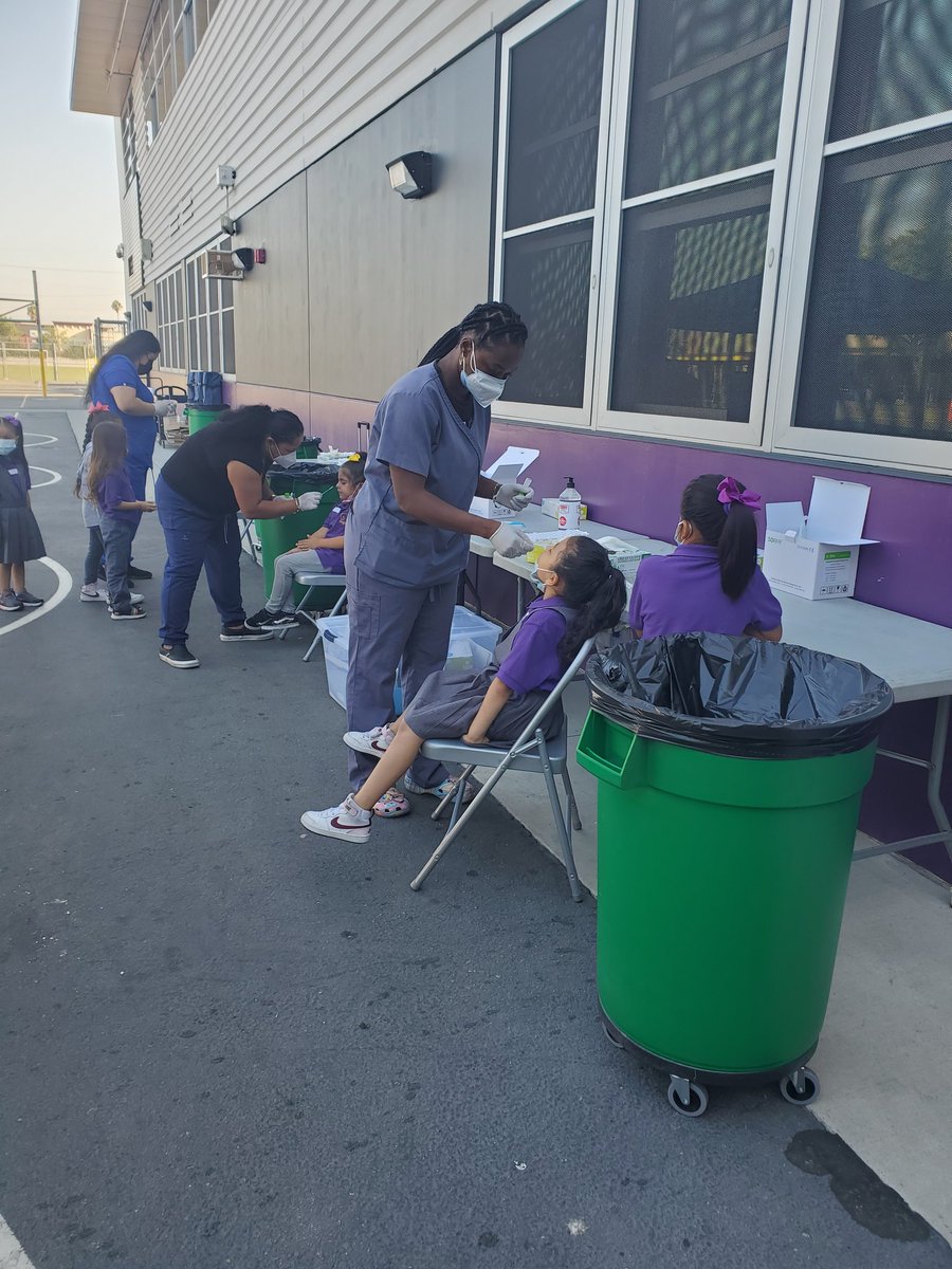 Gran organización para el nuevo proveedor de covid-19 test @CHeatonPhD <a href="/MsJ_Hernandez/">Jayne Hernandez</a> <a href="/MsMarinK/">Ms. Marin</a> @AspireInskeep <a href="/AspireLAschools/">Aspire LA Schools</a>