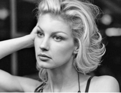 Happy Birthday Faith Hill!
What are your favorite songs / lyrics? 
