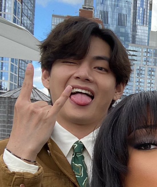 taeteland's tweet image. when taehyung 👅🥵