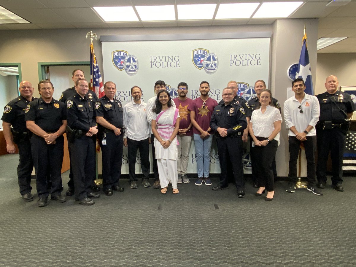 IrvingPD's tweet image. Thank you Hindu Swayamsevak Sangh USA it was an honor to celebrate Raksha Bandhan with you.