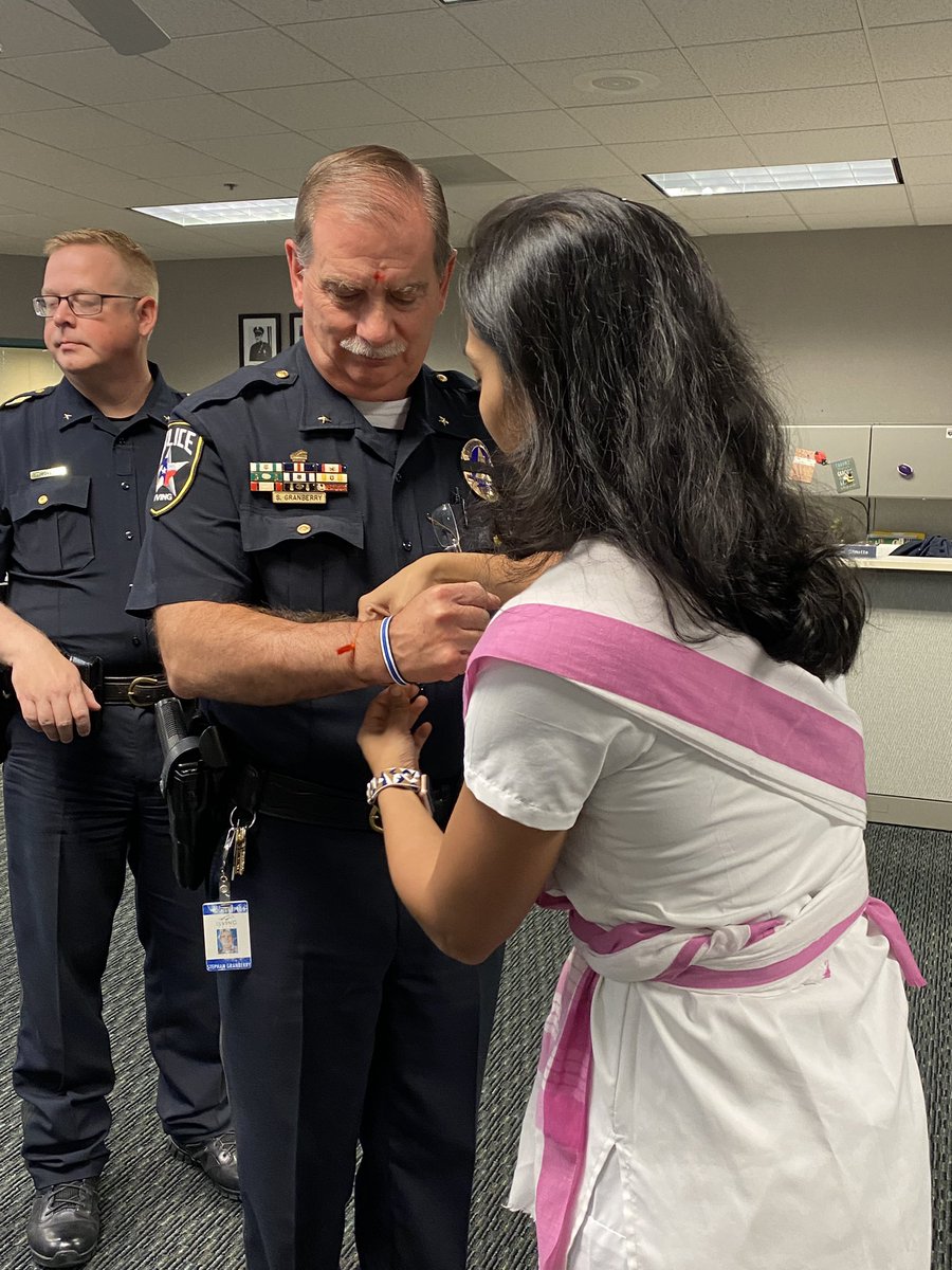 IrvingPD's tweet image. Thank you Hindu Swayamsevak Sangh USA it was an honor to celebrate Raksha Bandhan with you.