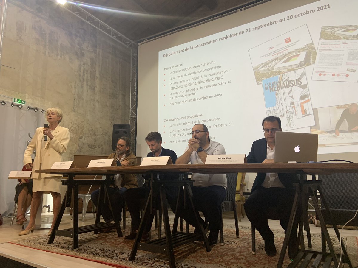Des citoyens venus nombreux pour écouter et s’exprimer sur les projets présentés par @julienplantier 1er adjoint au Maire de <a href="/nimes/">Ville de Nîmes</a> ,Rani Assaf psdt de la SAS NEMAU et du <a href="/nimesolympique/">🐊 Nîmes Olympique</a> ,Benoît Rivet du cabinet Valode &amp; Pistre, Gilles Gal de @AplusArchi