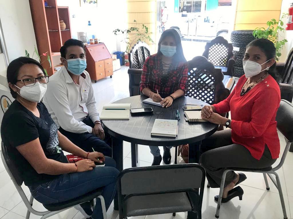 ¡Sumamos esfuerzos para reactivar las #OEPS! En #Tena, nuestro equipo técnico zonal 2 junto a <a href="/GoberNapo/">Gobernación de Napo</a> y @Maquita_Cjusto establecieron actividades conjuntas para potenciar los procesos productivos de emprendimientos de café, cacao y otros productos agrícolas de esta provincia.