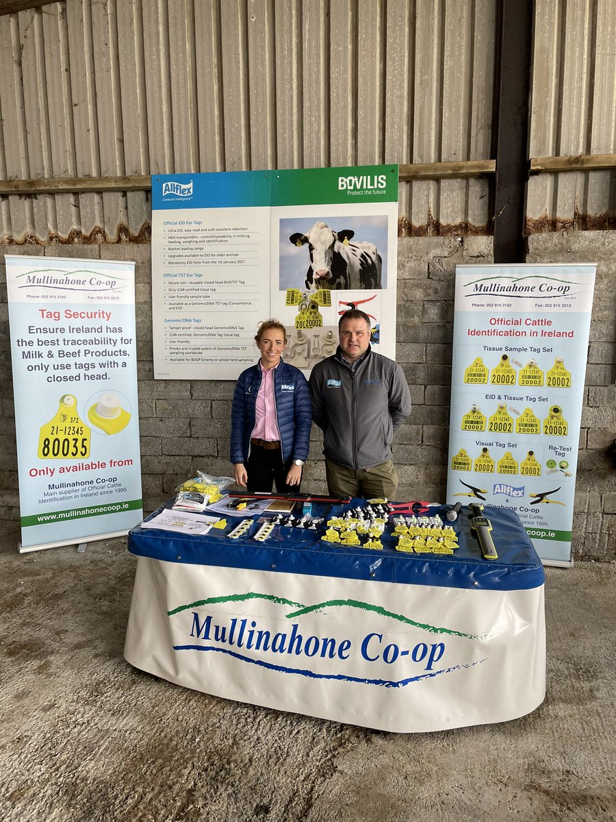 SenseHubIrl's tweet photo. A great farm walk in Co. Kerry today with another happy #SenseHub user 

Great to have @MunsterBovine to speak on milk recording and @MullinahoneCoop on EID

Thanks to John Barry and family for hosting #agtech https://t.co/Eytv0uB8qX