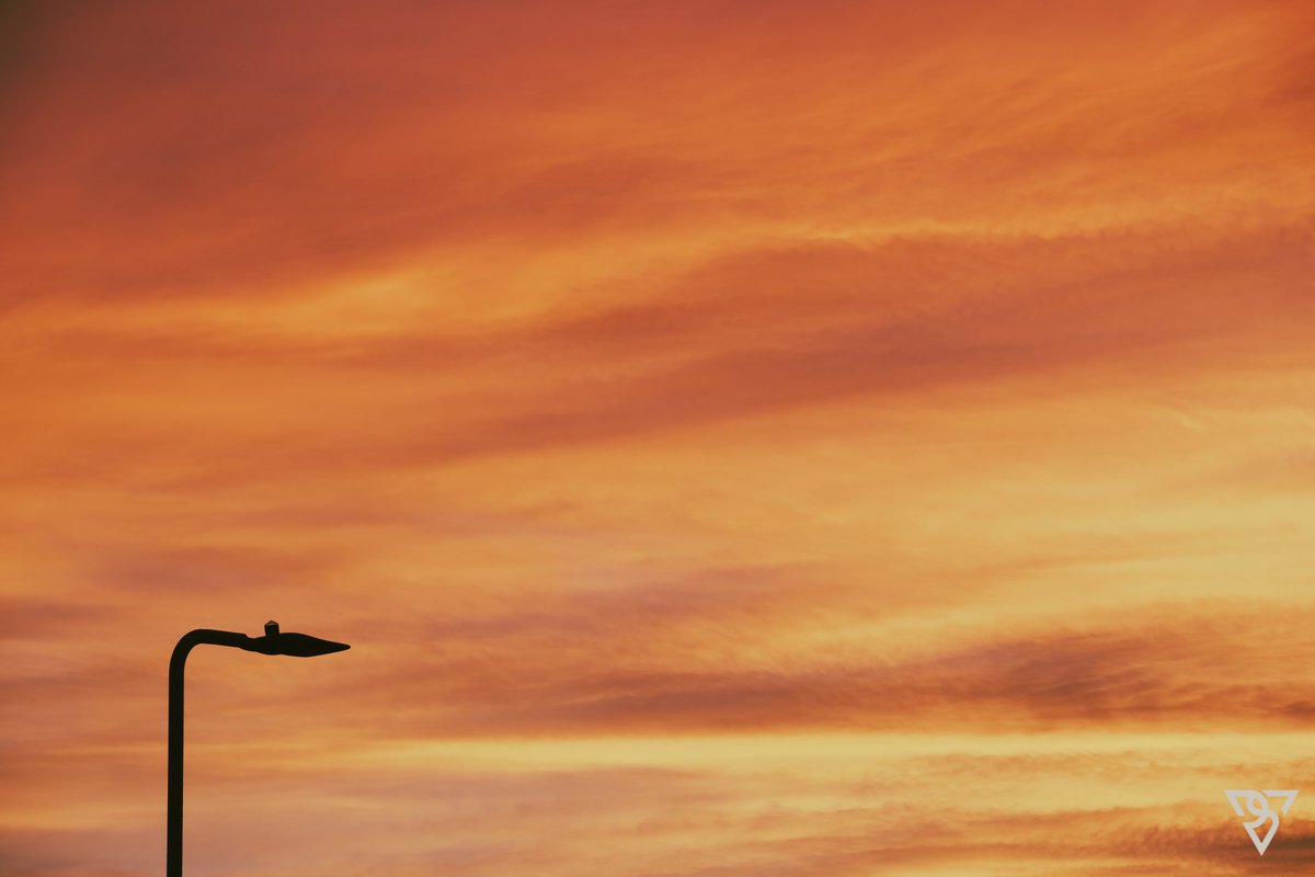 Sky of Fire 

#LandscapePhotography #Sky