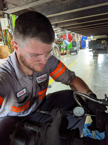 RyderSystemInc's tweet photo. This week is #NationalTechnicianAppreciationWeek and we would like to express our appreciation to the thousands of Ryder techs who keep our customers on the road, in every kind of weather, day in and day out. #ThankATechnician #NationalTechnicianAppreciationWeek #RyderTechs https://t.co/iSUaxQFDLp
