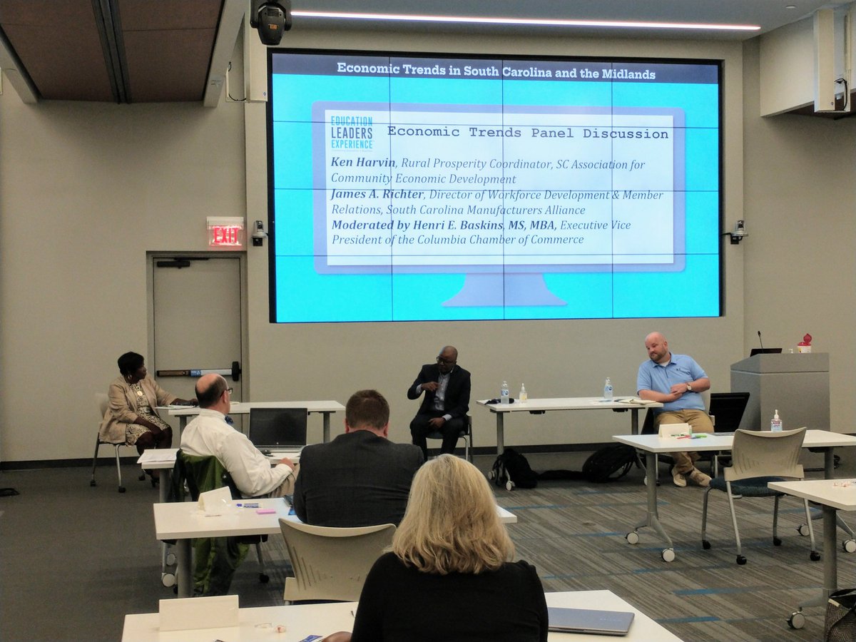We experienced a great panel regarding economic trends in SC with @HenriBaskins from the Columbia Chamber of Commerce, James Richter from the SC Manufacturers Alliance, and Ken Harvin from the SC Association for Community Economic Development. #ELESC #NoGreataThanZeta