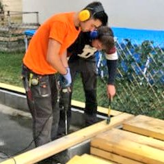 HebertEvreux's tweet photo. Attention !  Travaux en cours ! 
Chantiers école pour nos terminales TCB - technicien constructeur bois toute cette semaine.
Réalisation d'un garage chez un particulier, pour travailler le #gestepro et la relation client ! https://t.co/rLTdc2gvGx