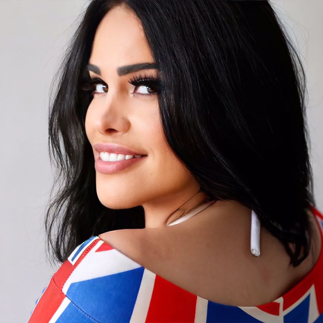 Bianca Soares on X: #NewProfilePic t.coWqU4YE5IG8  X