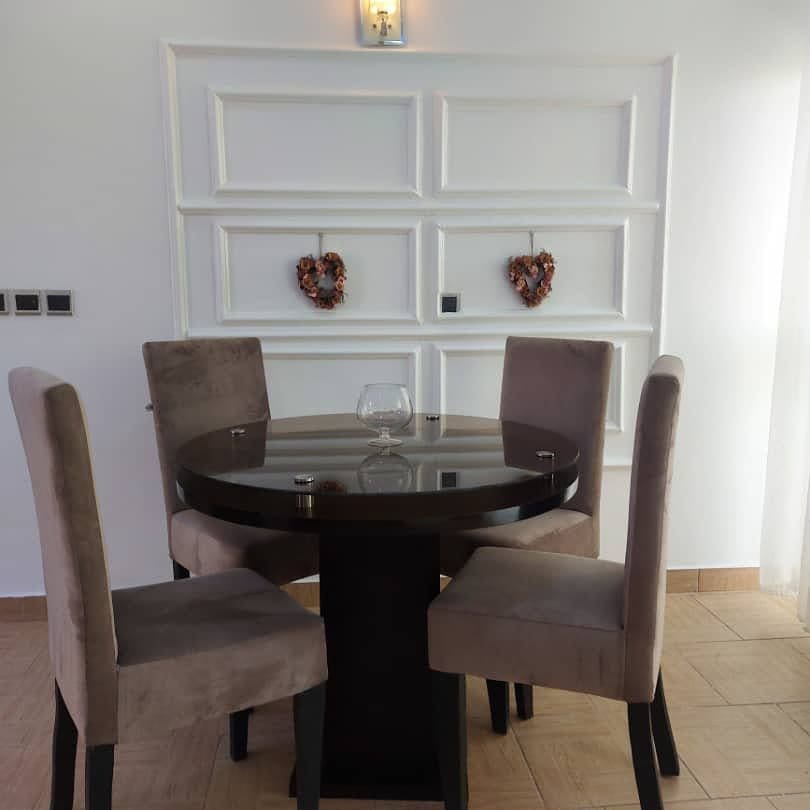 theolabodeeko's tweet photo. I have a 2 bedroom apartment available for shortlet at Chevron. 

Available for video/photoshoot, lodging, hangout, getaway, and more. 

55k / night. 

Holla. https://t.co/9Gg8l7xnd0