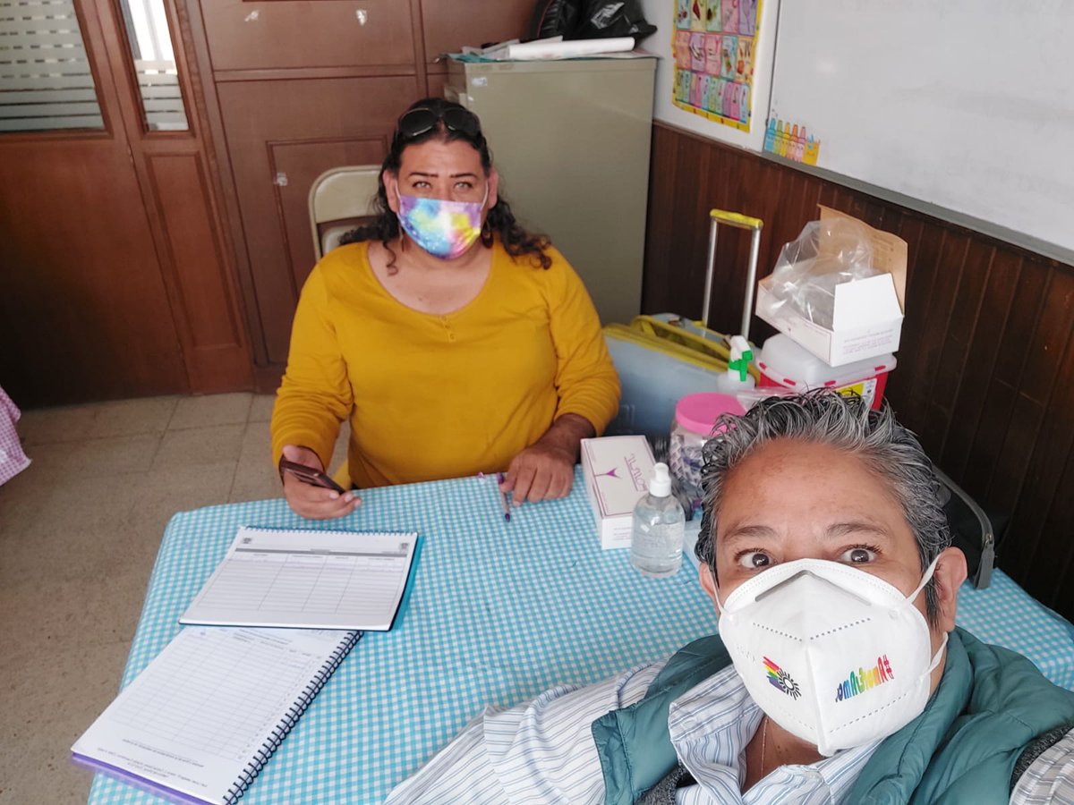 FabianAlamilloH's tweet photo. A la par del taller, se llevó a cabo la Jornada de Salud Itinerante, dónde las compañeras Lola y @ross_trejo realizaron las pruebas rápidas de #VIH y #sífilis.
El @PRD_CDMX avanza, camina y construye. #SomosPRD.
Ccp @DcdmxPr. #ElSolSale ☀️✌🏻 https://t.co/HSL1xXNyvu