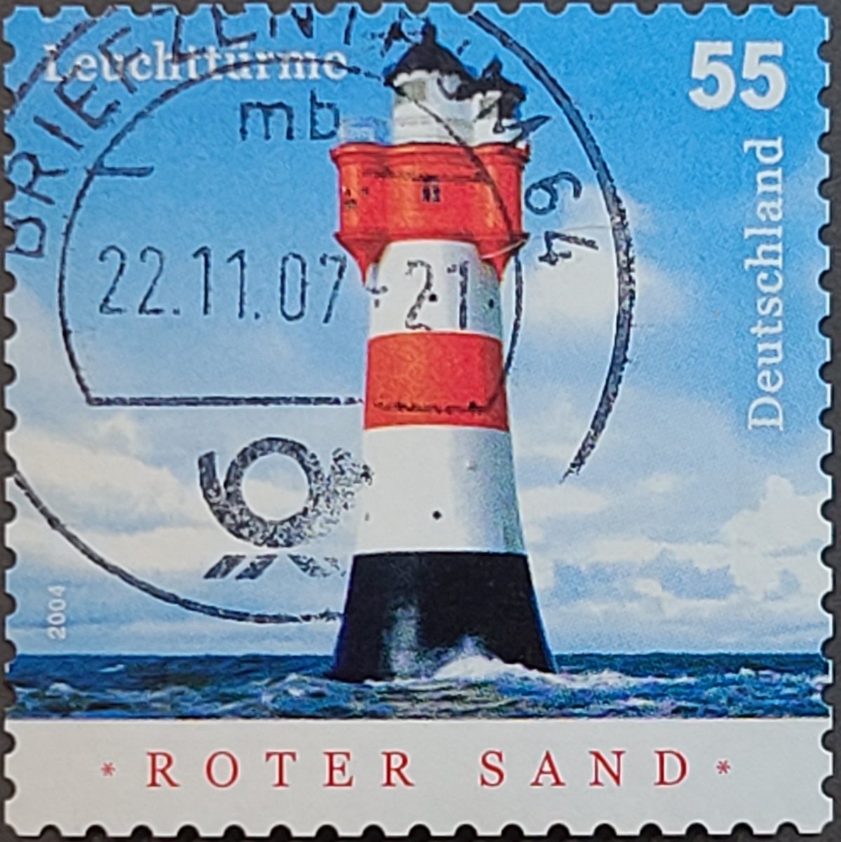 PostalPleasures's tweet photo. I almost missed another #TopicalTuesday. Over the weekend I finally got to drive on the beach &amp; see one of my favorite local lighthouses. So lets have this weeks Topic be stamps with #Lighthouses. Here are a few of mine! I can wait to see yours.

#Philately https://t.co/YvBpw0Fagz