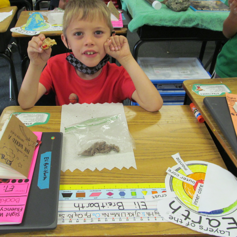 BethHalterman's tweet photo. Our GEARS⚙️⚙️⚙️ ARE IN ACTION this week with edible EARTH 🌎science! #MakingScienceReal #RESLEARNLEADSUCCEED https://t.co/OaHPNdJg63
