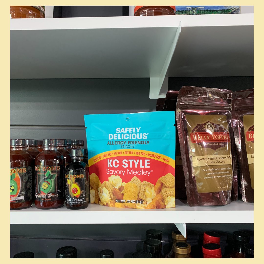 SafelyDelicious's tweet image. So fun shopping at @madeinkc_  in @prairiefireOP  in Overland Park, KS and seeing our KS Style - Savory Medley on the shelves!!
❤️
#madeinkansascity
#kansas
#bbq
#savorymedley
#local