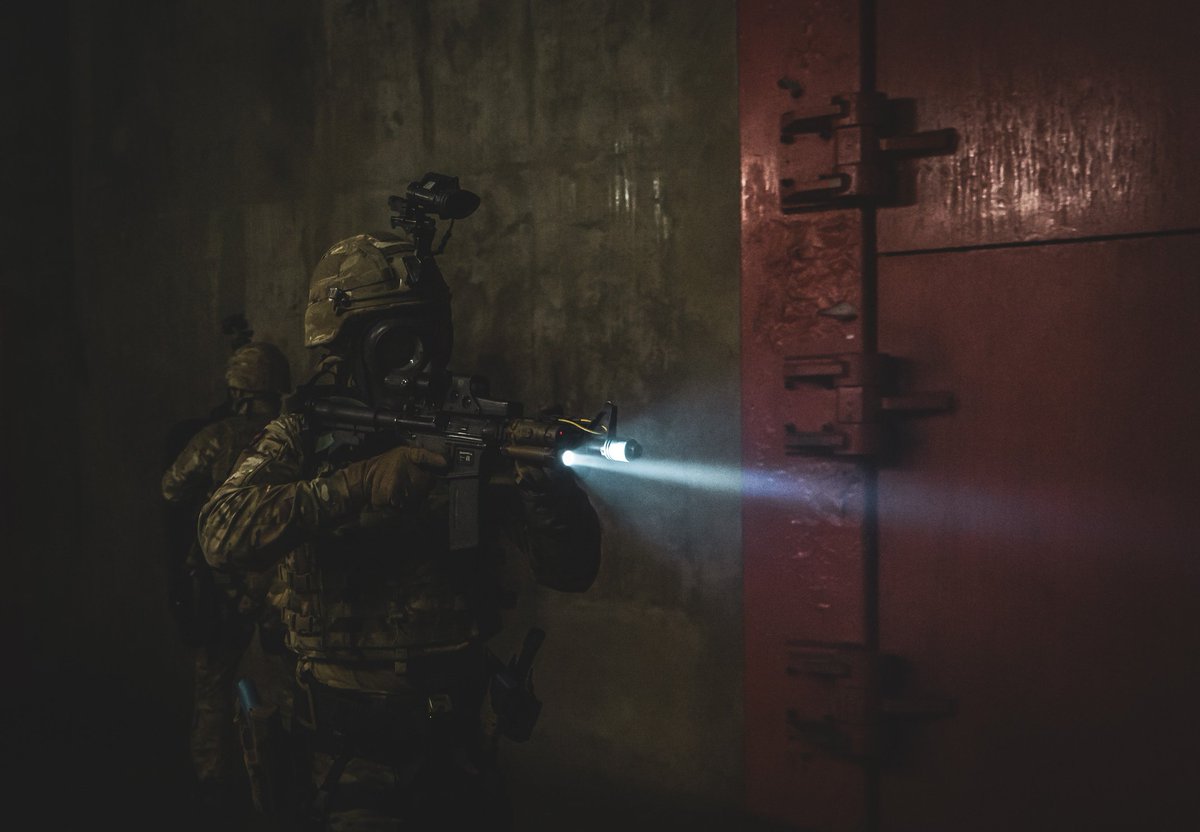 42_commando's tweet image. A @42_commando #RoyalMarines Boarding Team (RMBT) from K Coy advanced their #CQB during the @RoyalMarines Boarding Course (RMBT). 

They are now #ForwardDeployed on both #CSG21 and #OpKIPION, helping to provide global #MaritimeSecurity.

@UKMCCMiddleEast
@smrmoorhouse