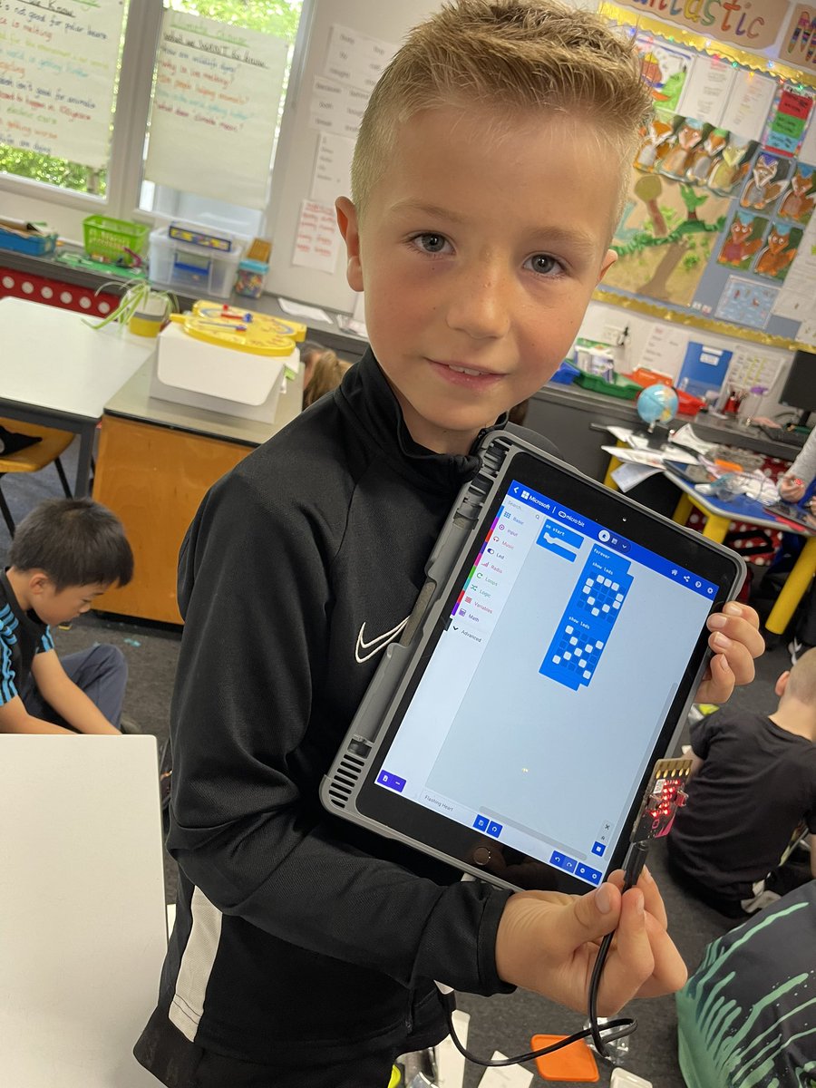 Caldercuilt's tweet photo. P4 were delighted to learn how to block code today using @microbit_edu with their shared iPads! They coded Microbits to share sentences, write initials, share flashing heart LEDs & thoroughly impressed us all by installing apps, & pairing devices! @STEMglasgow #cpsdigi π¦π https://t.co/zwJ2SQqxef