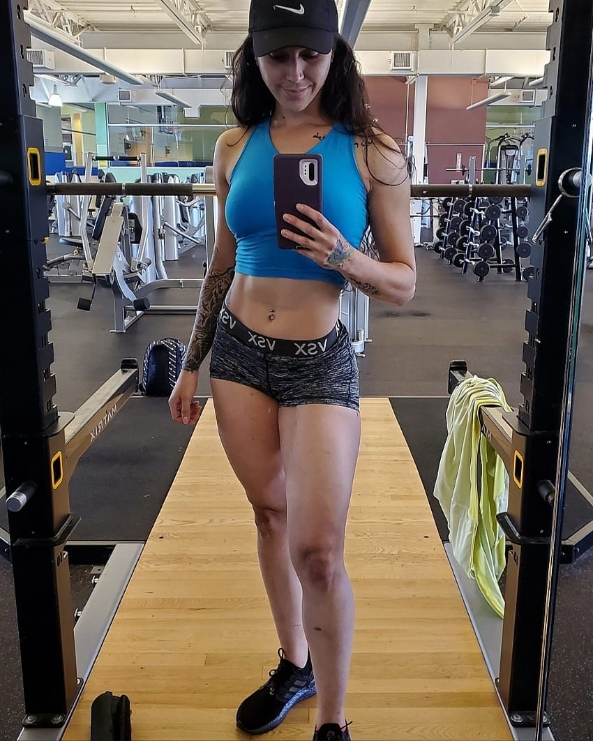 itsgbaby33's tweet photo. Focus on your goals🦵✌ #FitnessGirl #Fitness #fitfamsa #fitfam https://t.co/5WJMSDaD7f