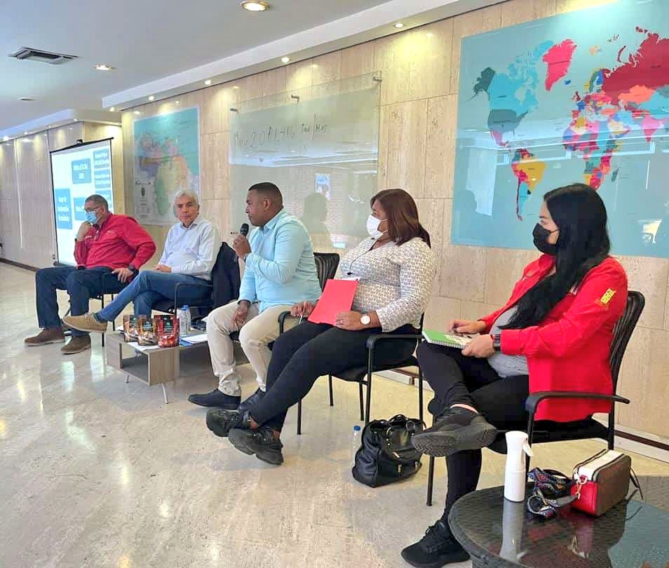 #EnFotos 📸 || Hoy participamos en la jornada de trabajo de la Gran Misión AgroVenezuela, para evaluar y fijar las metas de cada uno de los 9 vértices
<a href="/NicolasMaduro/">Nicolás Maduro</a> 
#TuTambiénPuedesProducir 🌱✨
#EnDefensaDeLaPaz