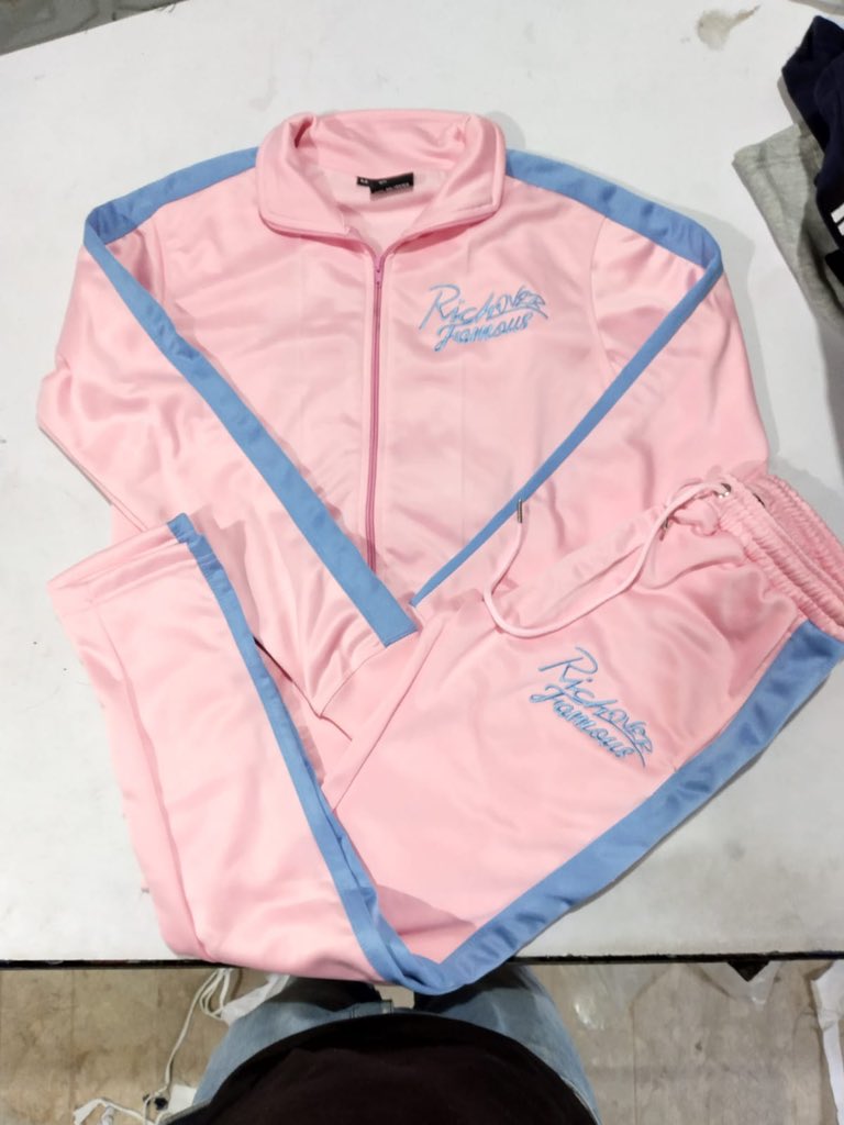 KBillThree's tweet photo. Time to kick off the season change🍁
“Classic Fashion” 🥴

Rich Over Famous Tracksuits 💰($80)

Xs-5XL 
DM to Place an order(Yes I Ship) more colors to choose from #Myaum #myasu https://t.co/uFFWFfGuUM