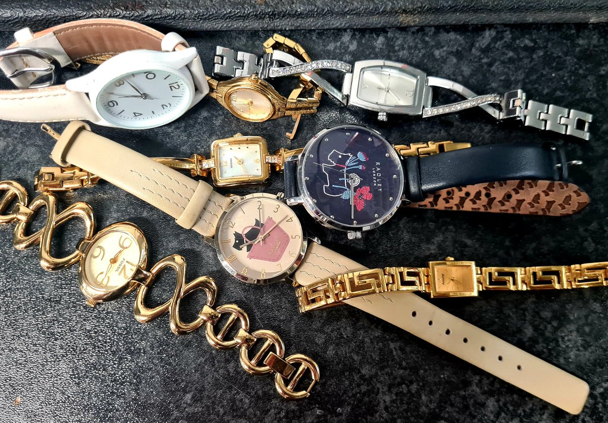 Big batch of watches dropped off for batteries by one of our regulars who's waited till she made her first trip into #Warrington after the pandemic. Really great to see familiar faces and get back to some sort of normality. It's been challenging but we're getting there 🤞