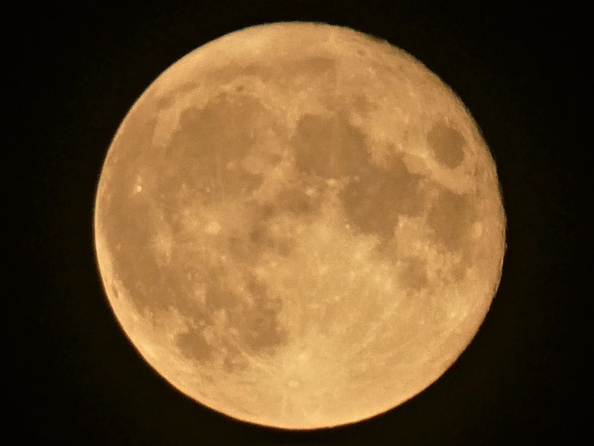 Луна 7 августа. Луна 7 августа. Сегодняшняя луна. Луна 7 августа. Августовская луна.