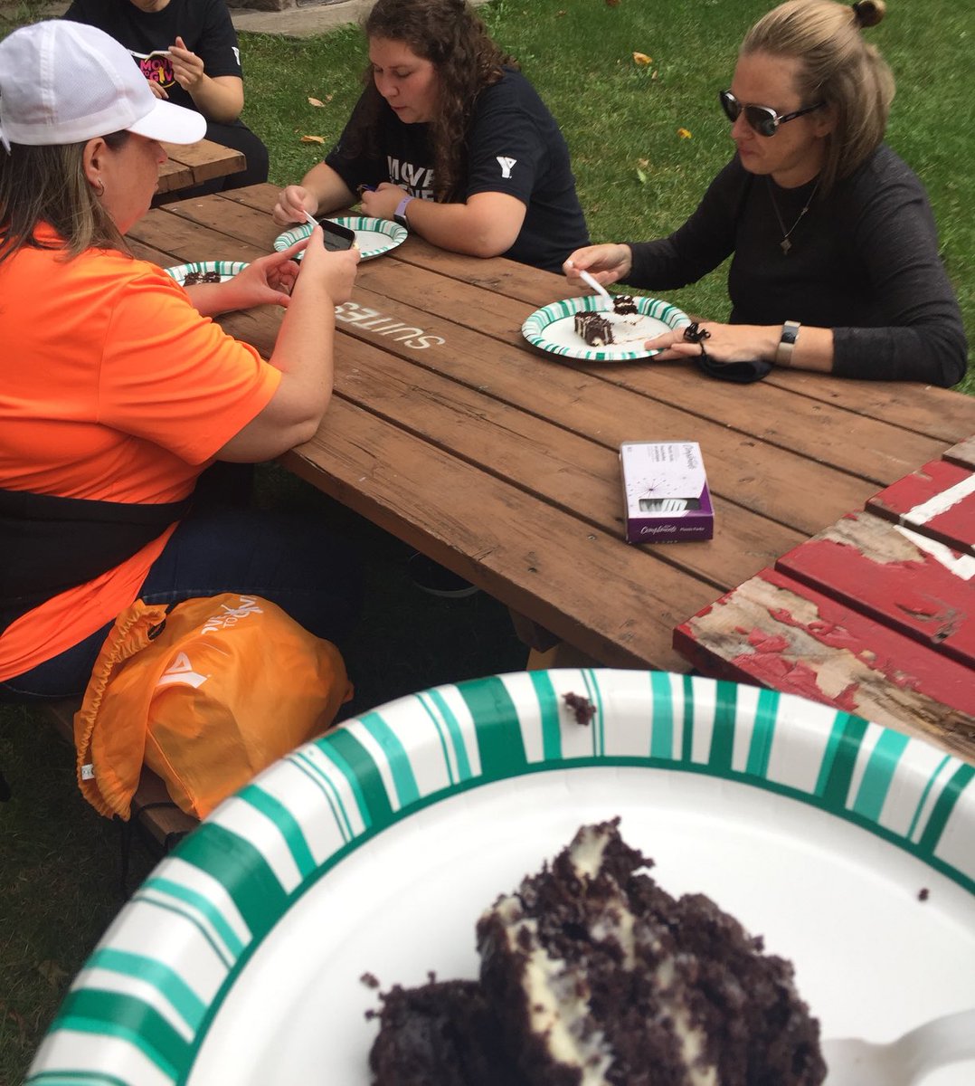 jenbercier's tweet image. Sweet celebration!  Thanks to all ⁦@YMCASM⁩ staff that assisted and support the Community Care A-Moving&amp;amp;Giving-RACE!  #MovetoGive 2021