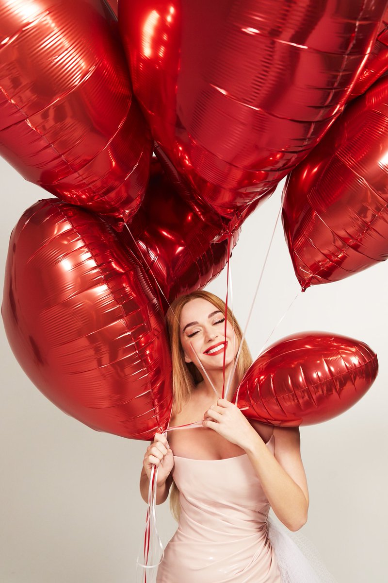 1 BILLION TOTAL @SPOTIFY STREAMS ON #SMILE TIME TO BRING OUT THE BIG BALLOONS ♥️♥️♥️ thanks KCs! 
