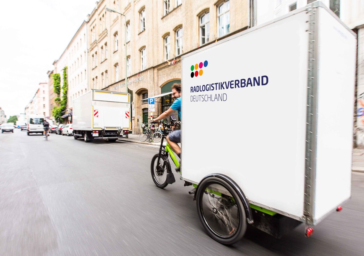 VCD_Hessen's tweet photo. Ohne Logistikwende keine #Verkehrswende: Aus Anlass der 2. Nationalen Radlogistik-Konferenz in Frankfurt laden der #VCD Rhein Main und der Radlogistik-Verband Deutschland (#RLVD) zu einer Demo-Tour am 28.September durch die Frankfurter Innenstadt ein. https://t.co/ZWPsU9ESax https://t.co/Tz3WrsoFTd