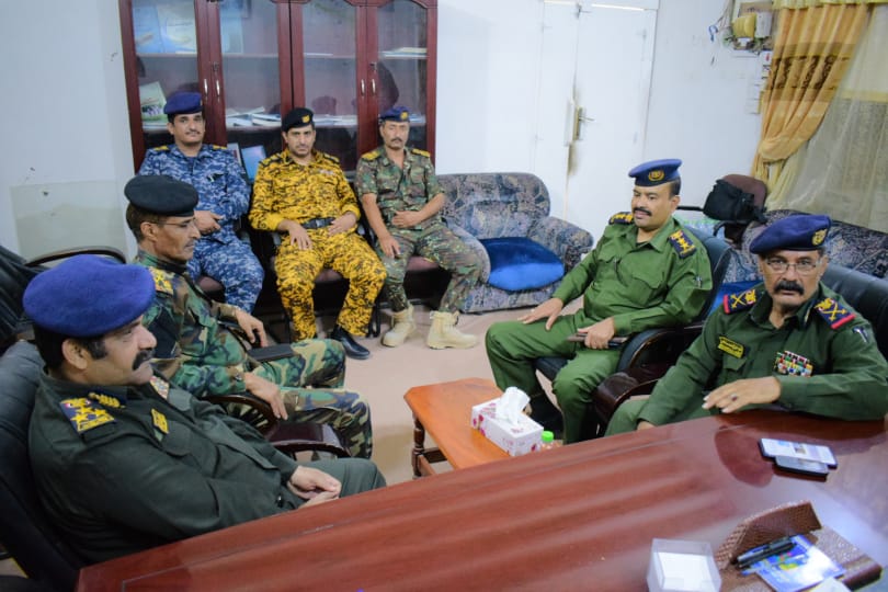 ناقشنا مع وكيل وزارة الداخلية لقطاع الأمن والشرطة اللواء ركن محمد مساعد الأمير وعدد من قادات الواحدات الامنية الاوضاع الامنية وسبل تطوير العمل الأمني في مديريات حضرموت الوادي والصحراء