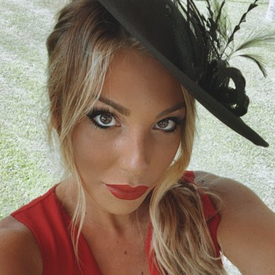 Lau_189's tweet photo. #NuevaFotoDePerfil https://t.co/B4RFw4NFe3