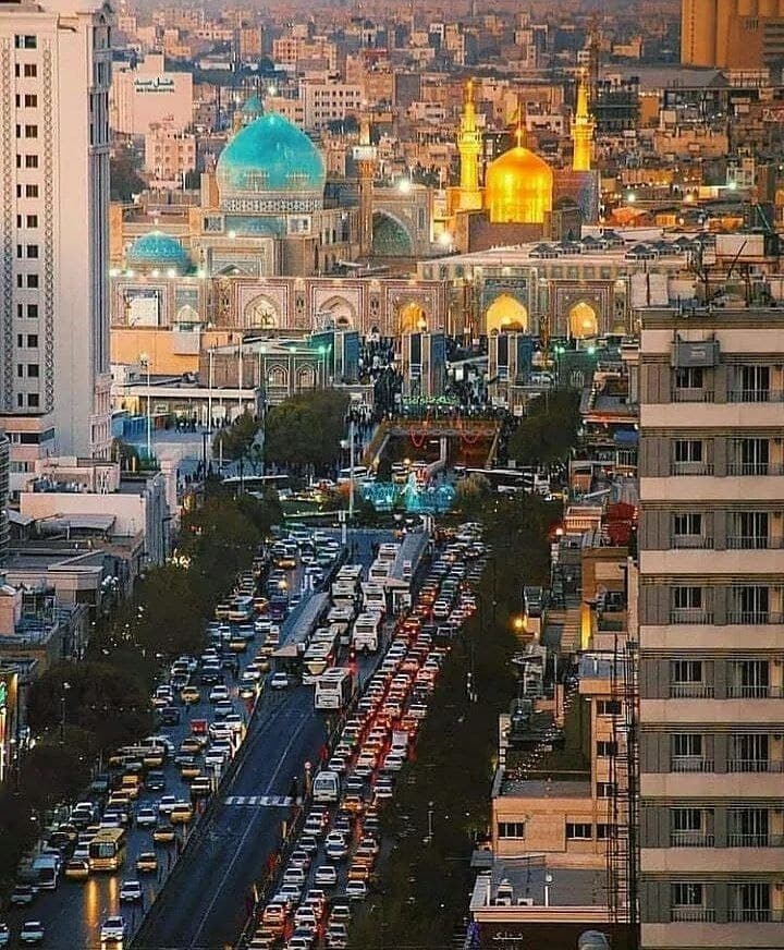 گنبدت دل می‌برد...
وقت ملاقاتی بده...

#چهارشنبه_امام_رضایی