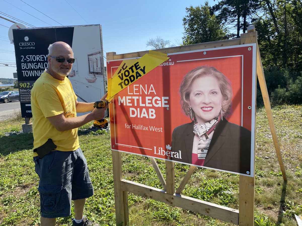geoffregan's tweet photo. Time to sign off, so to speak. Congrats to new #halifaxwest MP-elect ⁦@LenaMetlegeDiab⁩ and best wishes! https://t.co/Q78BtKTEuo