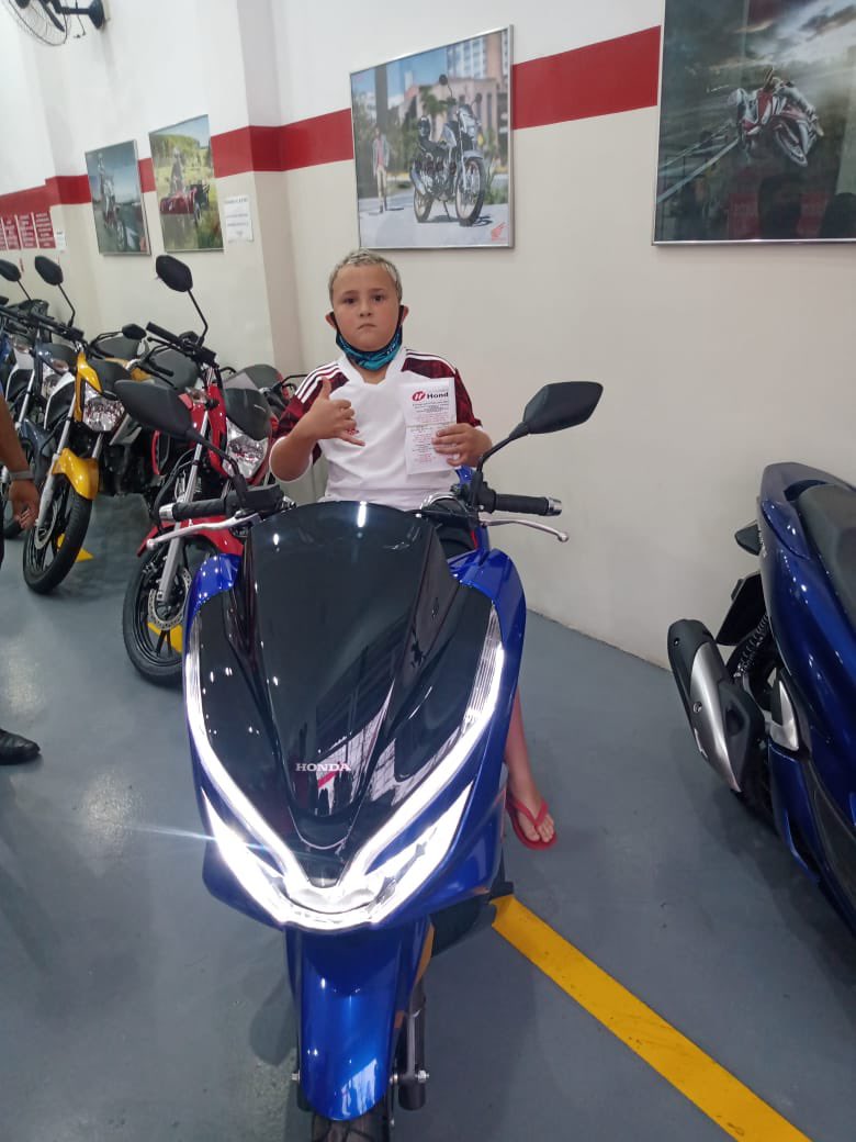 MalhaoRichard's tweet photo. Pai ta motorizado 🥳🥰❤️❤️ https://t.co/wcJmUPald0