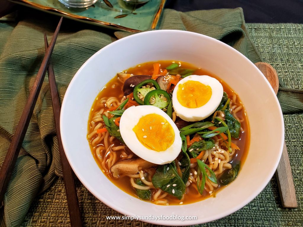 SimplySundays1's tweet photo. Certainly not the ramen soup we ate in college!
#RamenNoodles enhanced with a spicy broth &amp; the umami of shiitake mushrooms, slivered carrots &amp; fresh ginger finished off with peppery greens

#ramen #soup #ramensoup  #foodista #familyrecipes #homecooking https://t.co/J7D6zrjEKh