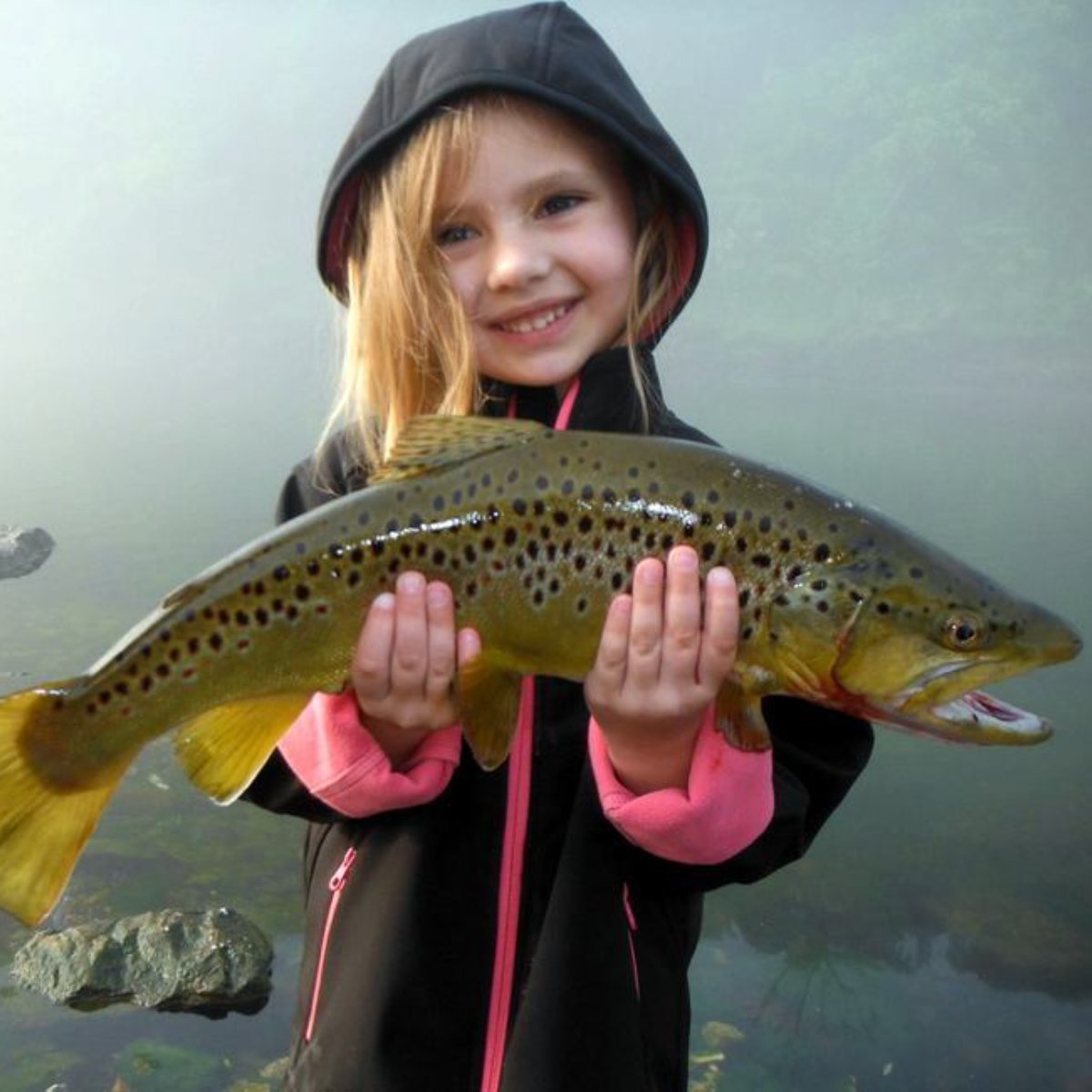TightLinzSD's tweet photo. Let's wind the clocks back. How old were you when you caught your very first fish? #TightLinzFishing #fishing #GlacialLakes #ChildhoodMemories #BackInTheDay https://t.co/HzpIFPaa9A