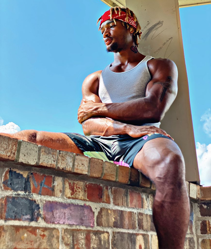 teeflying's tweet image. 