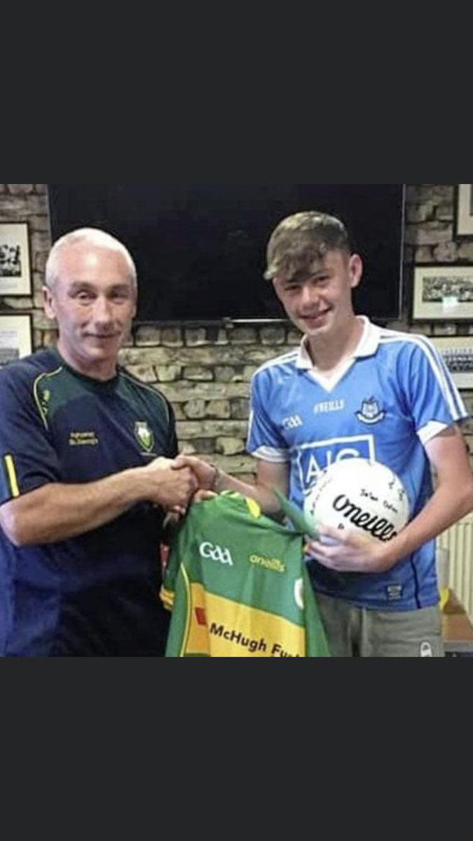 AghyaranGFC's tweet photo. Everyone at Aghyaran GAC are filled with immense pride tonight with Conor Bradley making his full professional debut with @LFC in tonight’s 3-0 win V Norwich.
Conor played with the same determination + quality that he showcased so consistently in our club colours. 🟢🟡🏐🔴 #YNWA https://t.co/E8m1BGtfSd